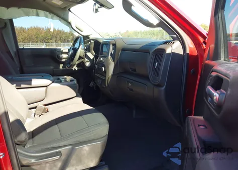 2021 Chevrolet Silverado 1500 4Wd Standard Bed Custom Trail Boss z USA, uszkodzony, nr VIN 1GCPYCEF1MZ410894